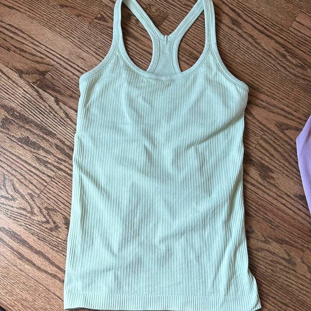 Lululemon lime/sage green tank top size 4